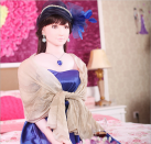 Роскошная секс-кукла MizzZee в изысканном наряде photo 2