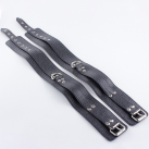 Черные кожаные манжеты на бедра для мужчин photo 4