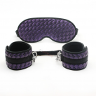 Кожаные наручники и маска на глаза photo 3