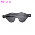 Чорна маска зі штучної шкіри на очі photo 3