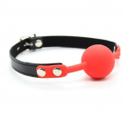 Красный силиконовый кляп с кожаным ремешком photo 4