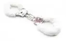 Наручники BEGINNERS FURRY CUFFS - WHITE photo 1